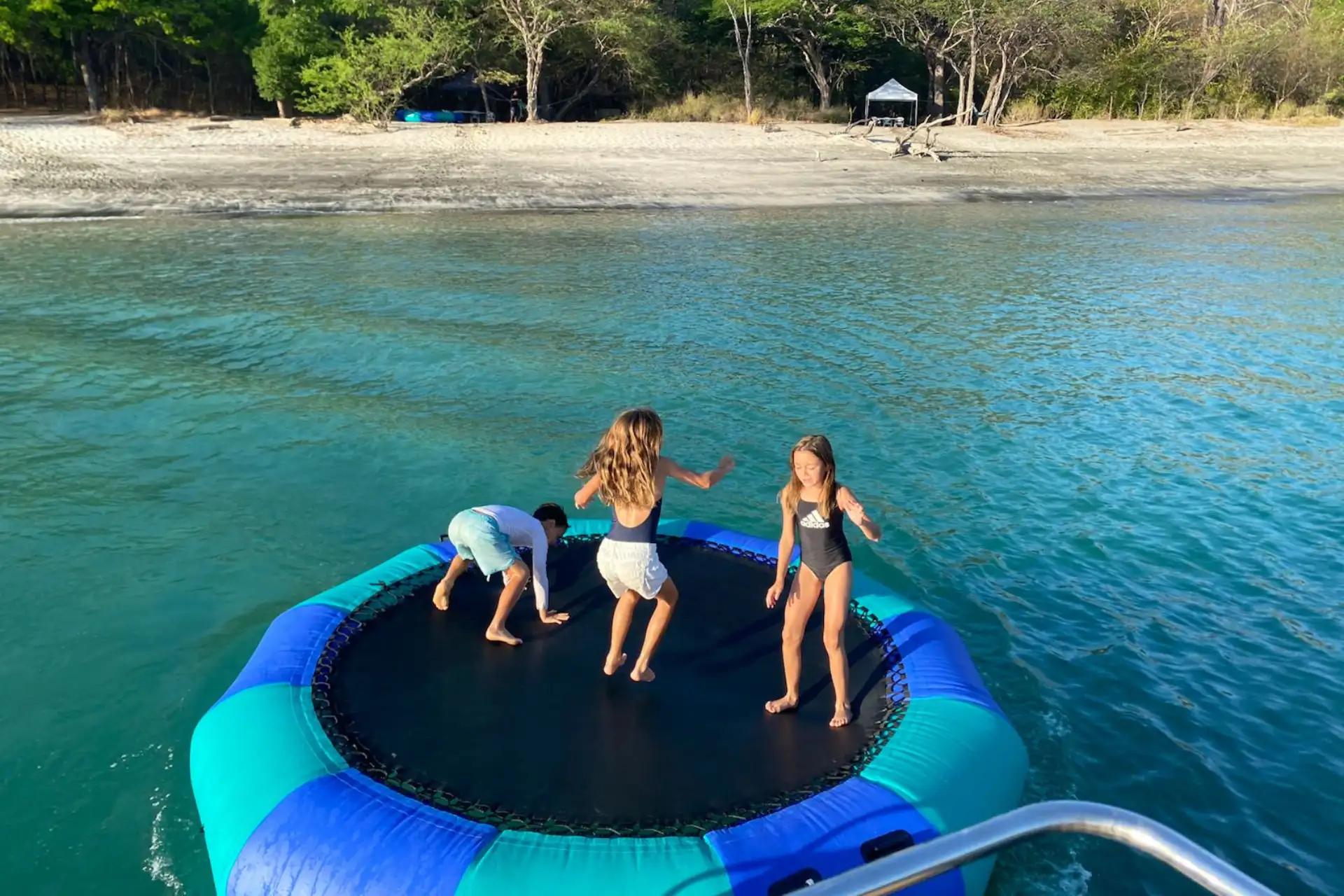 Private Boat Tour w/ Beach BBQ